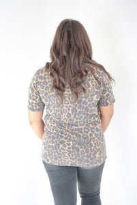 MOM LIFE Leopard Graphic Tee