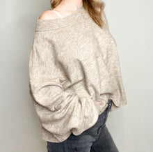 Load image into Gallery viewer, The Saylee Sweater
