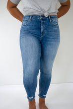 Load image into Gallery viewer, Malibu Nights Super High Rise Crop Skinny Jeans
